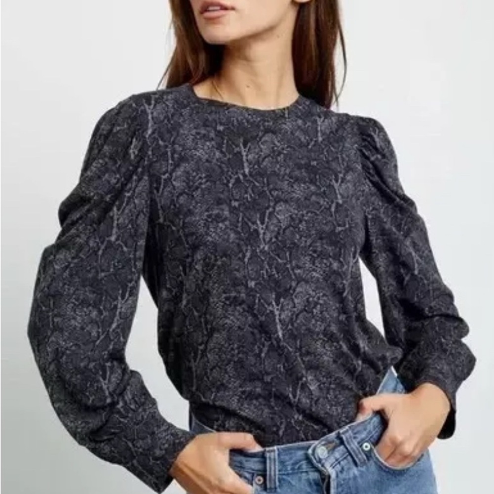 Black and Gray Patterned Long Sleeve Top